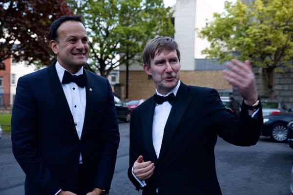 An Taoiseach Leo Varadkar with Law Society's Ken Murphy style=