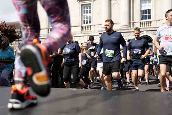 Big turnout for successful Calcutta Run 2024 at Law Society style=